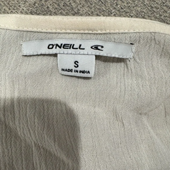O’Neil Wrap Top Size Small - Picture 2 of 3